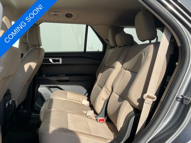 2021 Ford Explorer Base photo 3