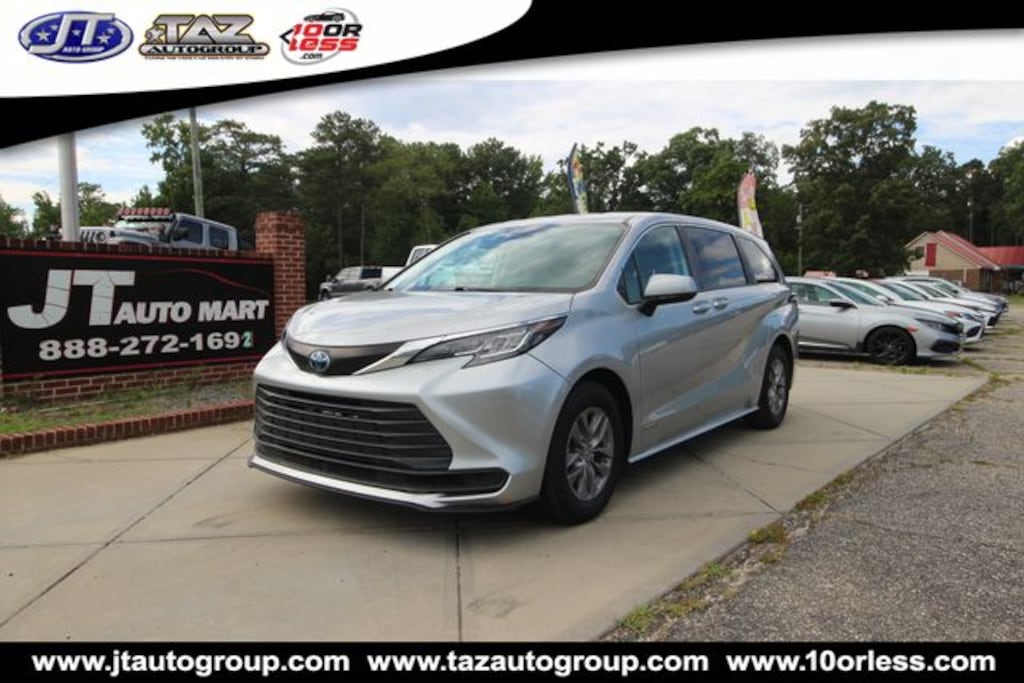 Used 2021 Toyota Sienna LE Minivan/Van