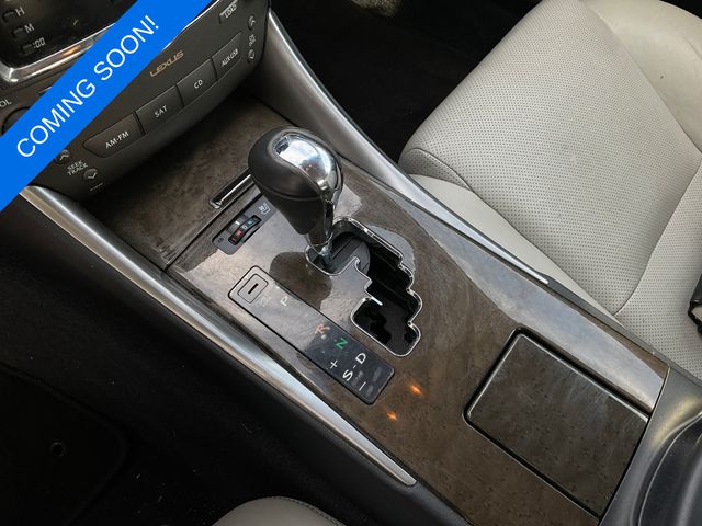 2011 Lexus IS 250 photo 3