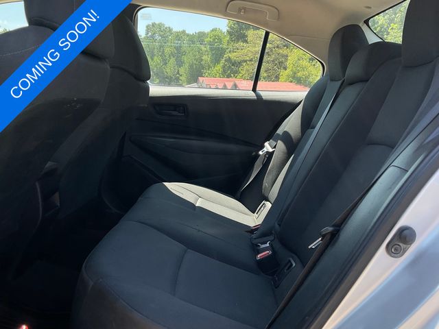 2022 Toyota Corolla LE photo 2