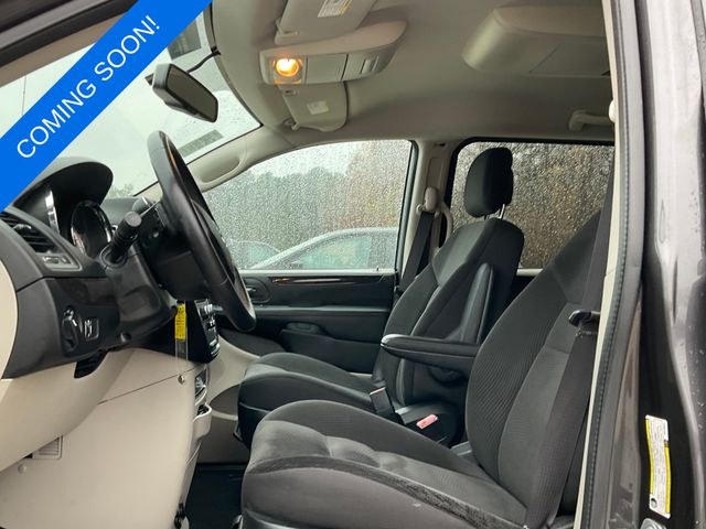 2017 Dodge Grand Caravan SE SXT Express photo 2