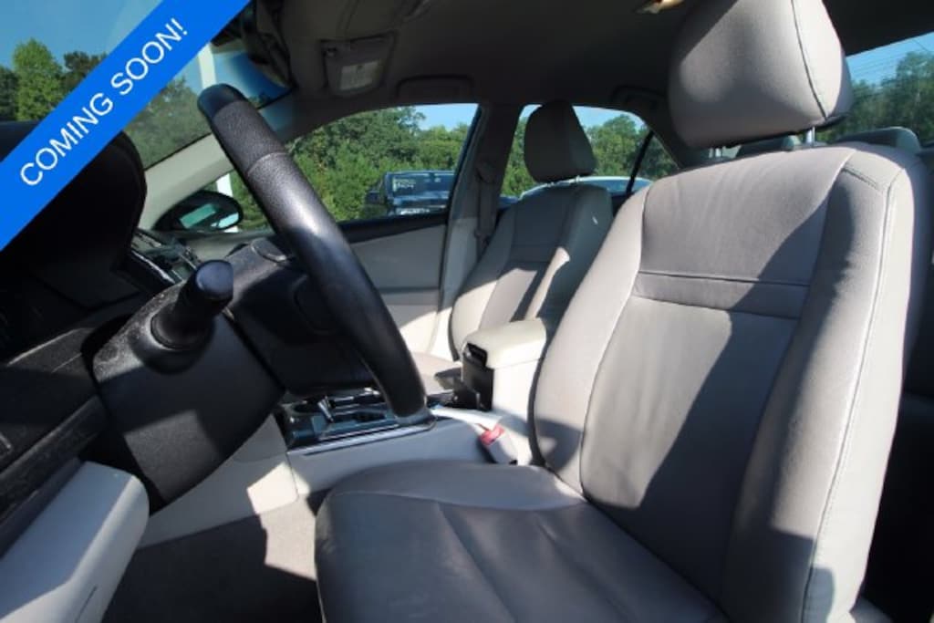Used 2012 Toyota Camry Hybrid XLE Sedan