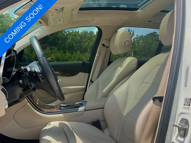 2018 Mercedes Benz GLC 300 photo 3