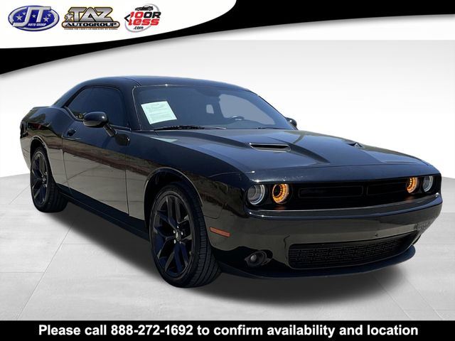 2020 Dodge Challenger SXT Auto's photo