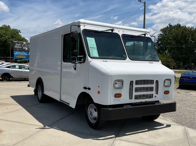 2017 Ford E-Series's photo