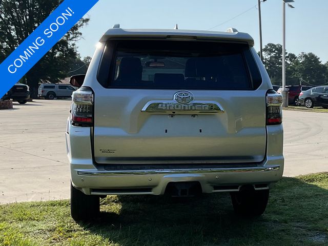 2017 Toyota 4Runner Limited photo 2