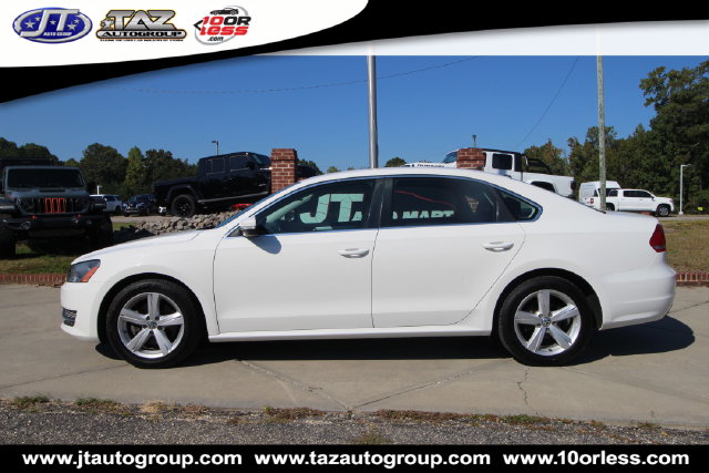 Used 2013 Volkswagen Passat 2.5 SE Sedan