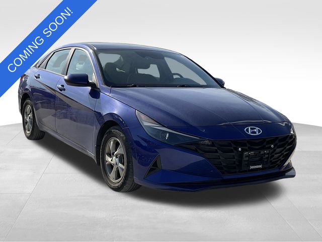 2022 Hyundai Elantra SE's photo