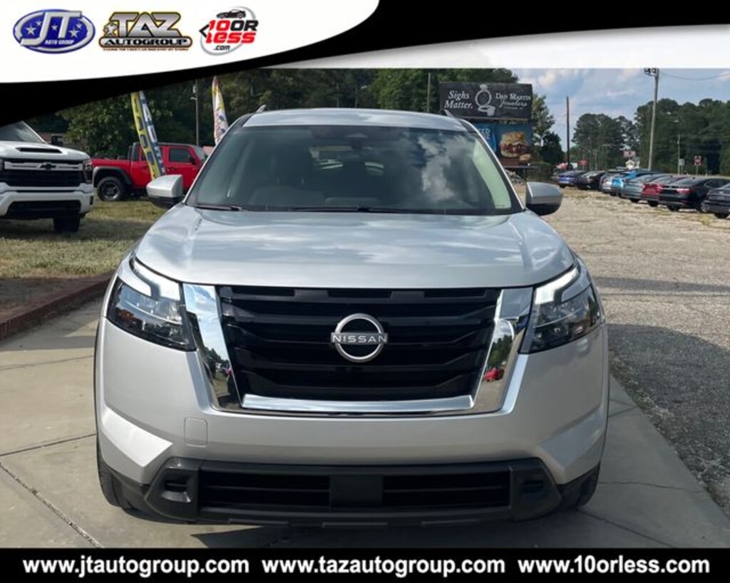 Used 2025 Nissan Pathfinder SV SUV