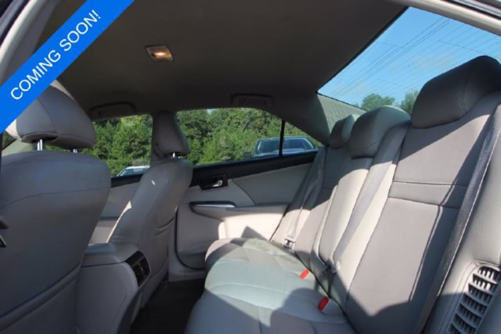 Used 2012 Toyota Camry Hybrid XLE Sedan