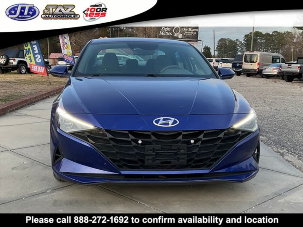 Used 2022 Hyundai Elantra SE Sedan