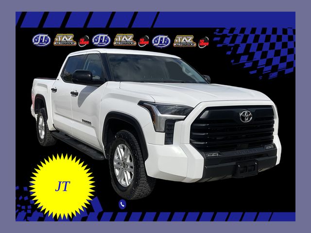 2022 Toyota Tundra SR5's photo