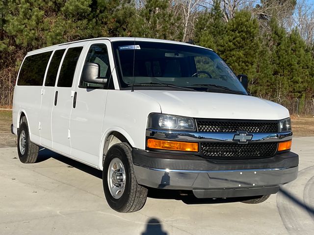 2016 Chevrolet Express Passenger LS's photo