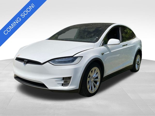2016 Tesla Model X's photo