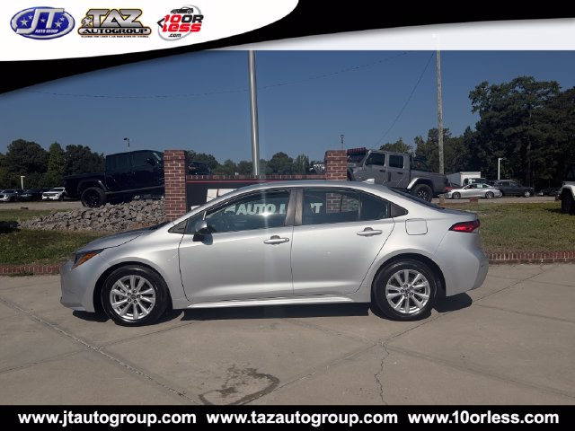 Used 2024 Toyota Corolla LE Sedan