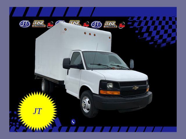 2013 Chevrolet Express Base's photo