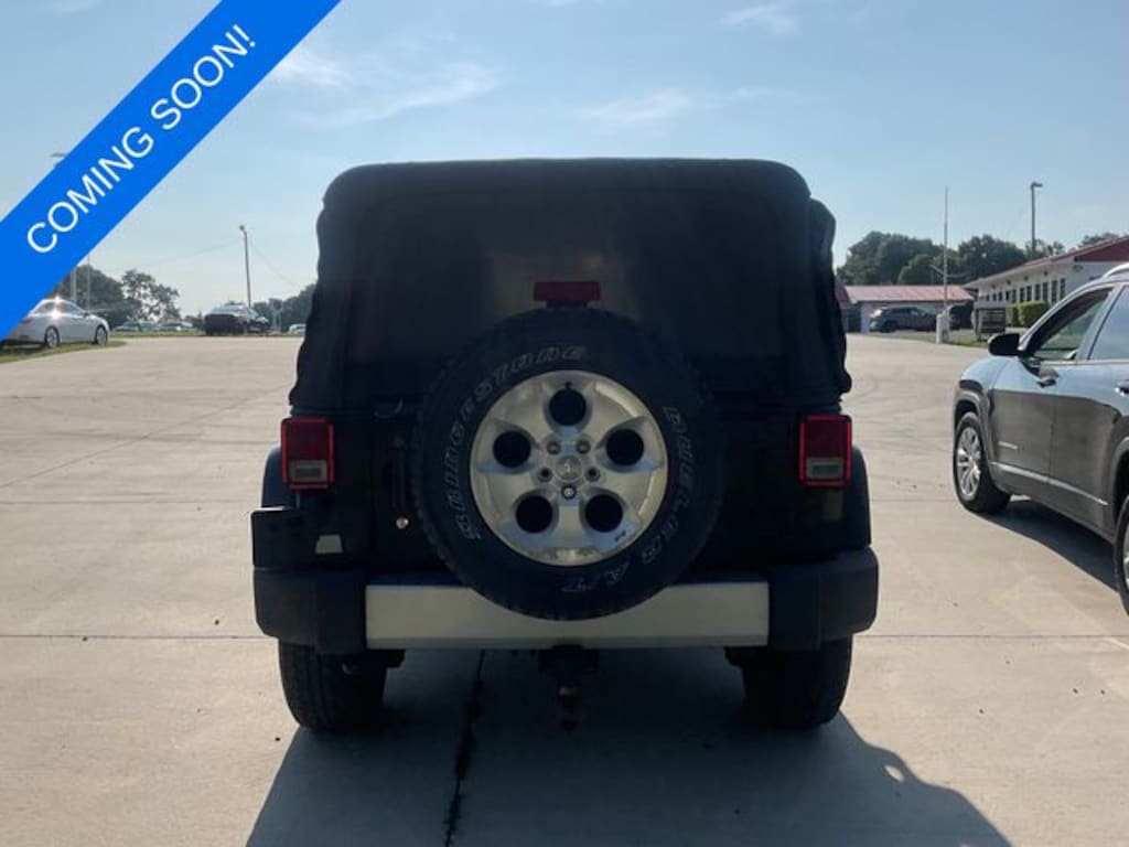 Used 2015 Jeep Wrangler Unlimited Sahara SUV