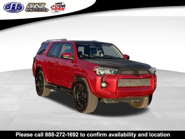 2016 Toyota 4Runner SR5's photo