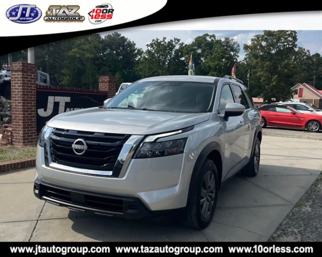 Used 2025 Nissan Pathfinder SV SUV