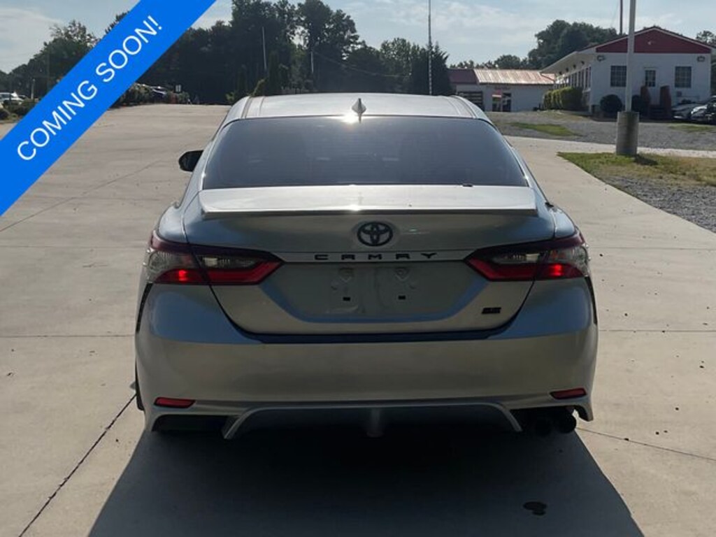 Used 2022 Toyota Camry SE Sedan