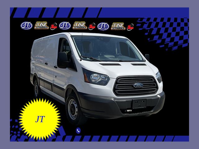 2016 Ford Transit Base's photo