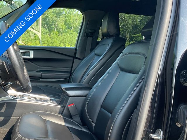2020 Ford Explorer XLT photo 3