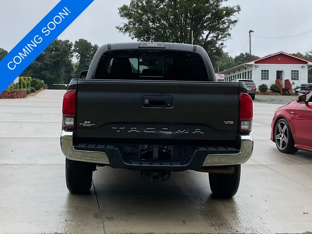 2018 Toyota Tacoma SR5 photo 2
