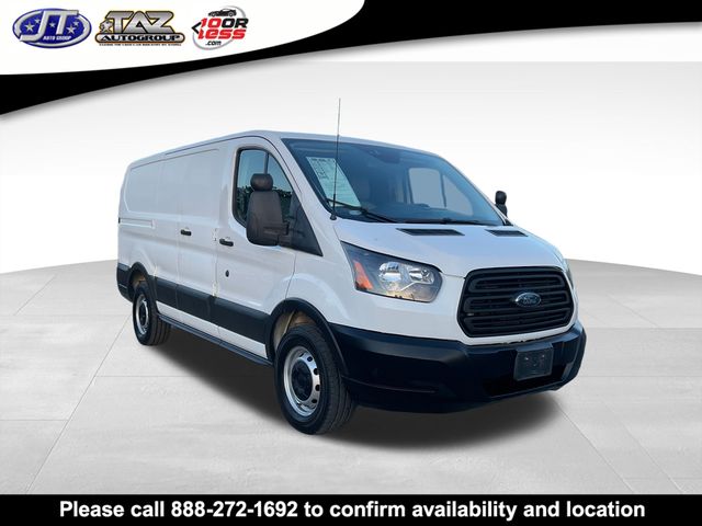 2016 Ford Transit Base's photo