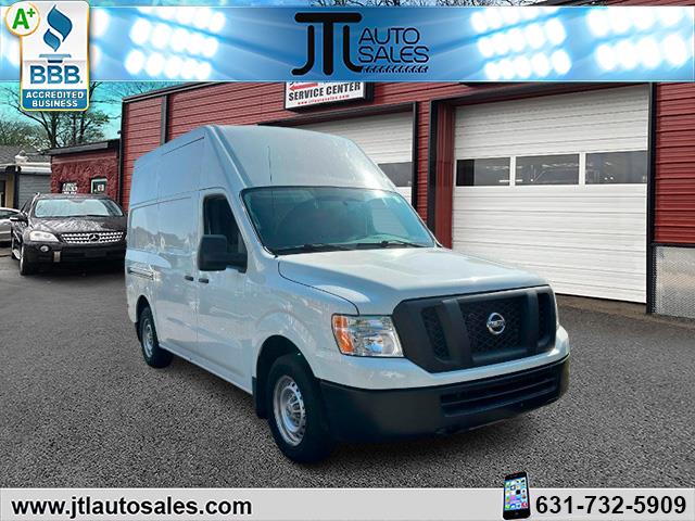 2018 Nissan NV photo 2