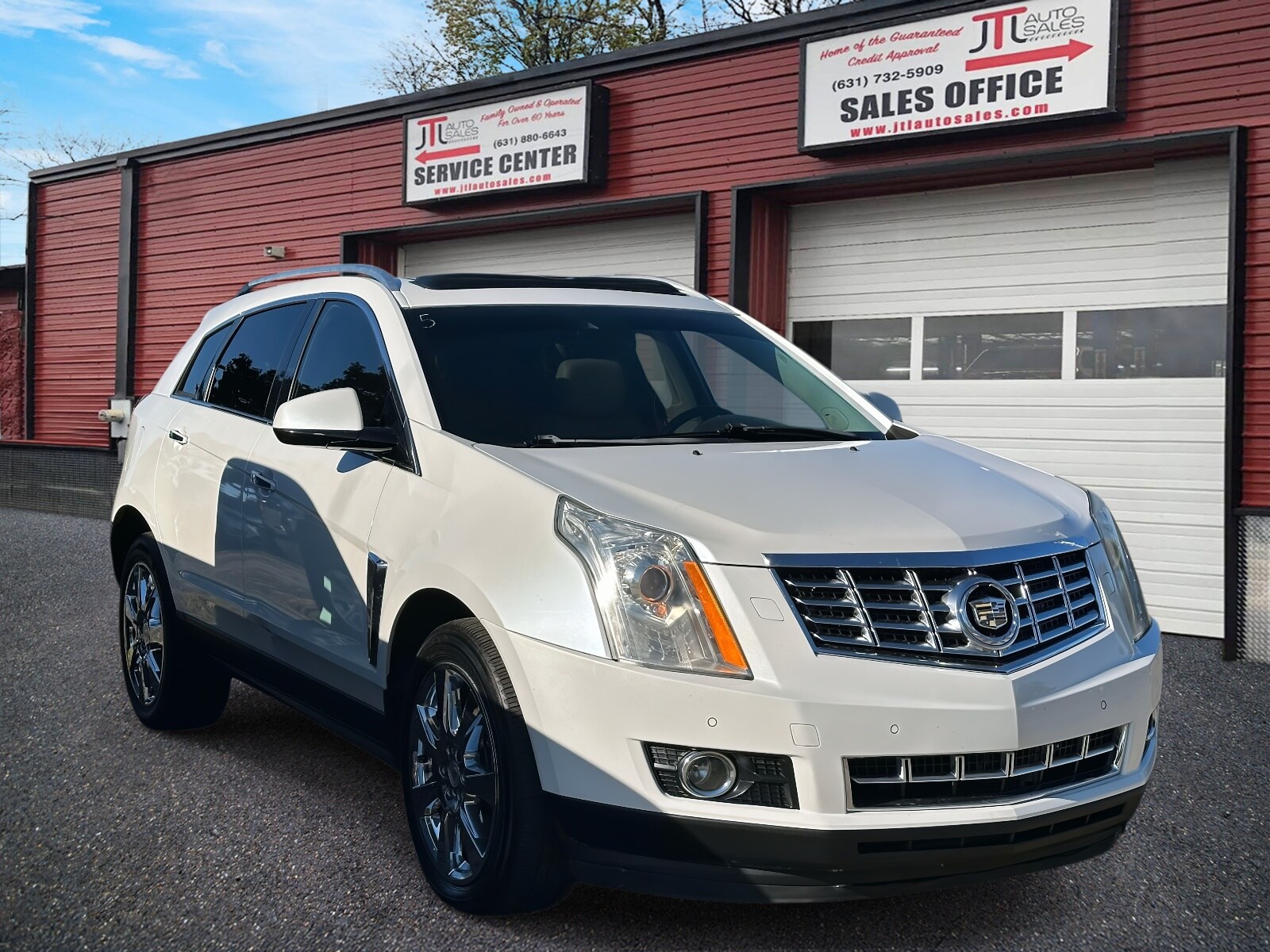 2013 Cadillac SRX Performance photo 2