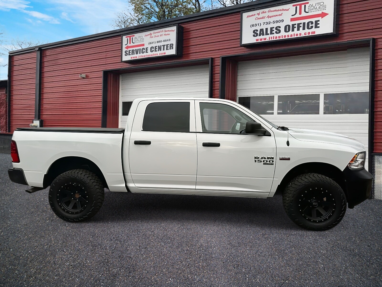 2020 Ram 1500 Classic Tradesman photo 3