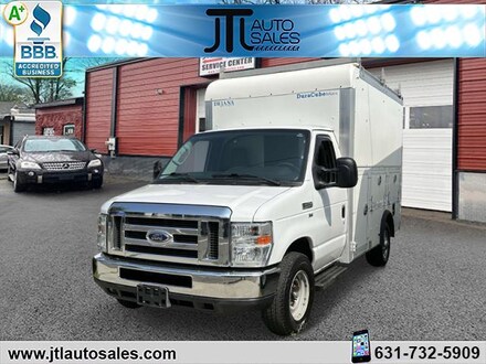 2013 Ford E-350 Cutaway Base Truck