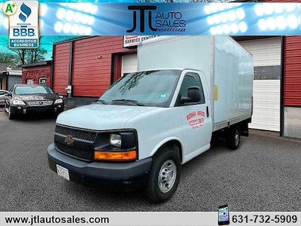 Used 2017 Chevrolet Express Cutaway Work Van Truck for sale in Selden, NY