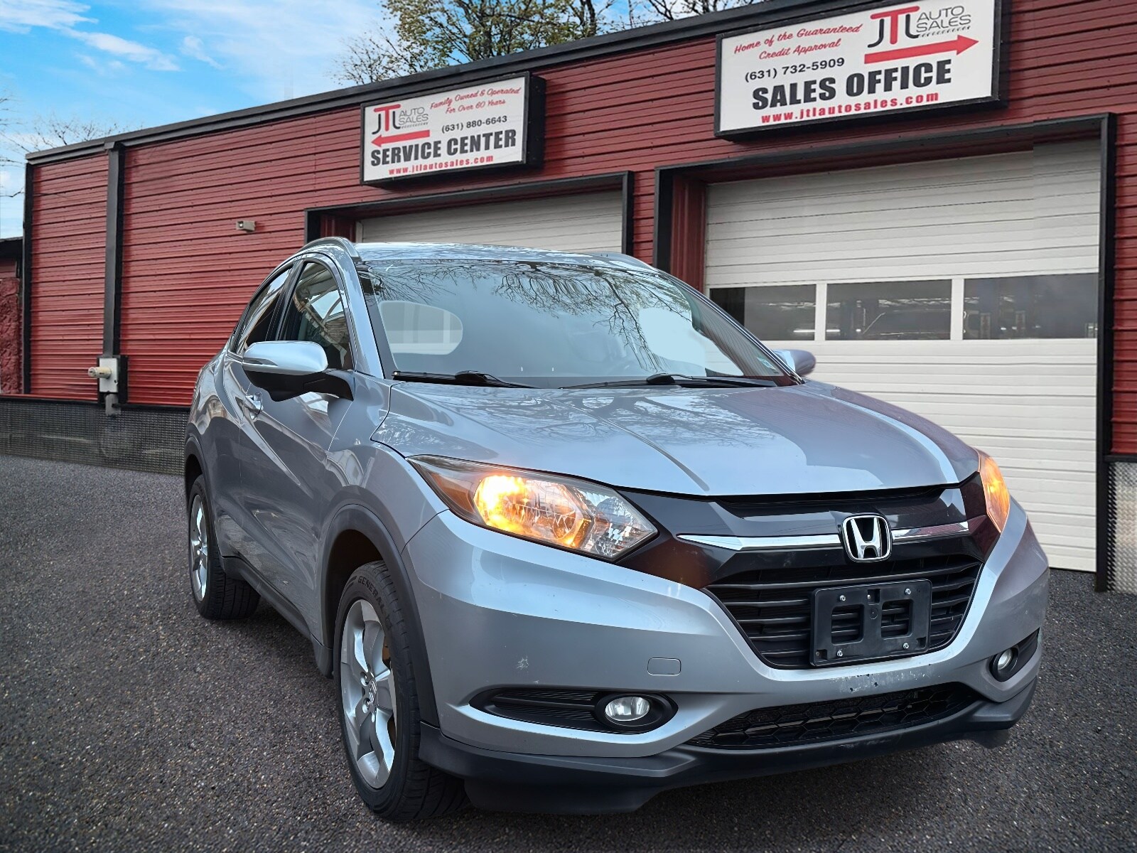2017 Honda HR-V EX-L photo 2