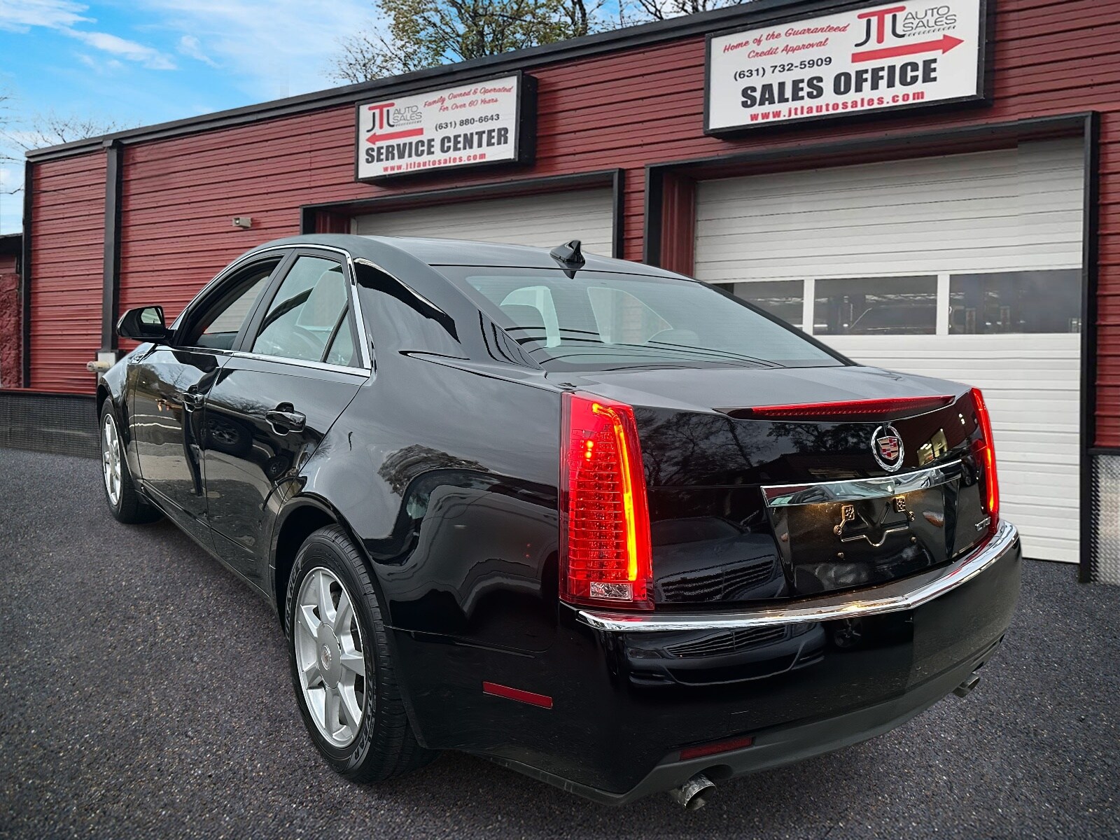 2009 Cadillac CTS Base photo 2