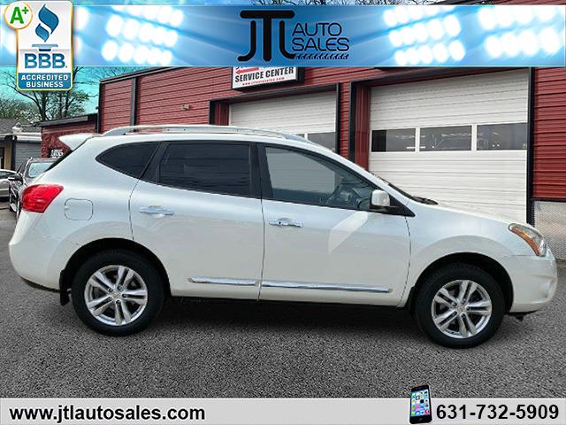 2013 Nissan Rogue SV photo 4