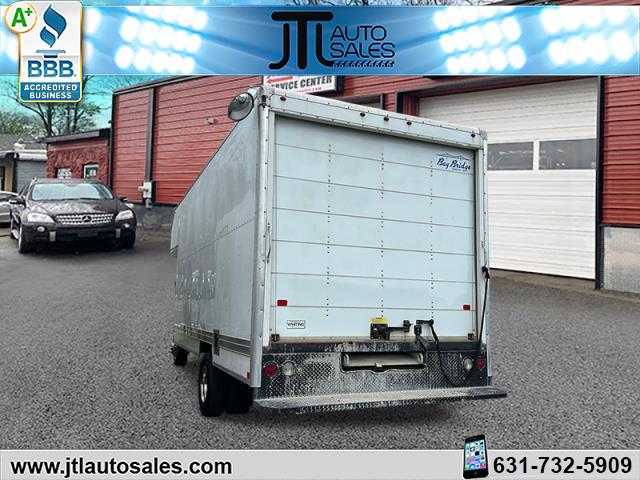 2017 Ford E-450 Cutaway photo 3