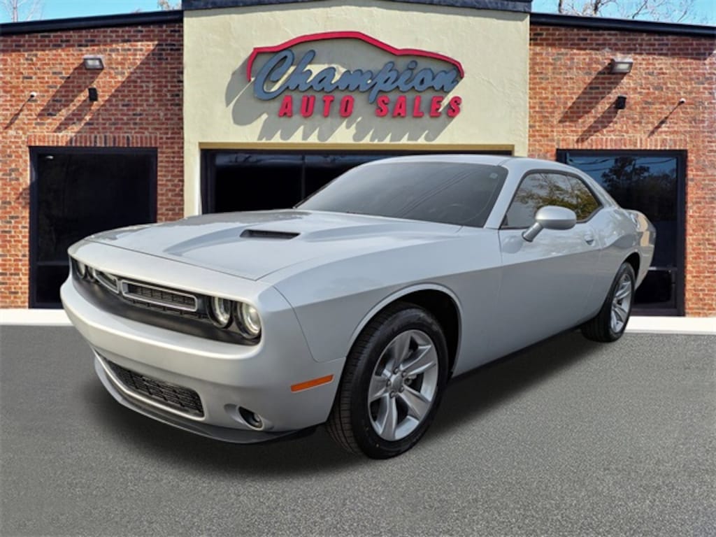 Used 2021 Dodge Challenger SXT Coupe