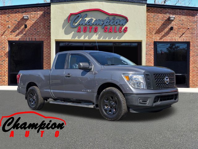 2017 Nissan Titan