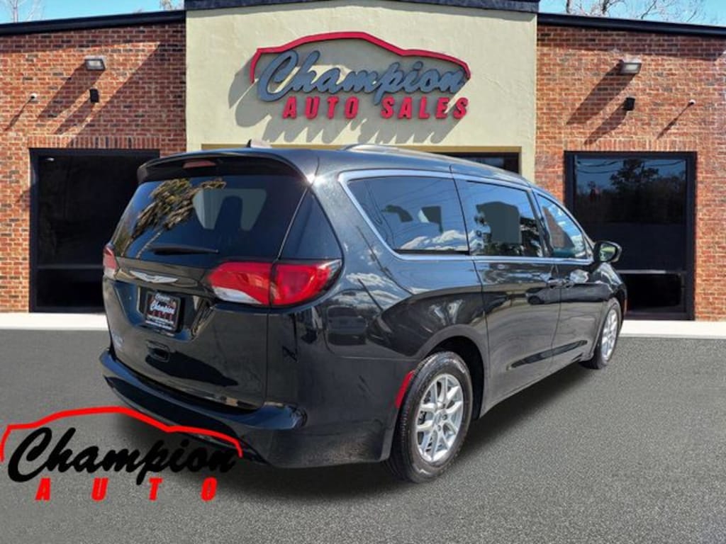Used 2021 Chrysler Voyager LXI Van Passenger Van