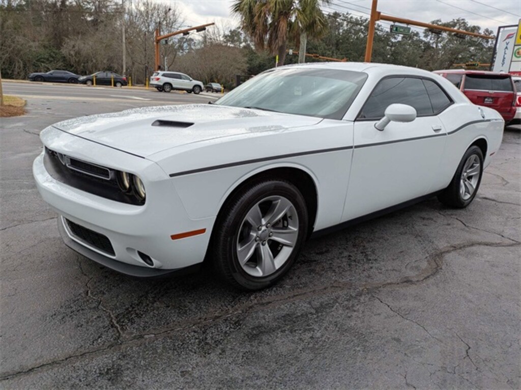 Used 2017 Dodge Challenger SXT Coupe