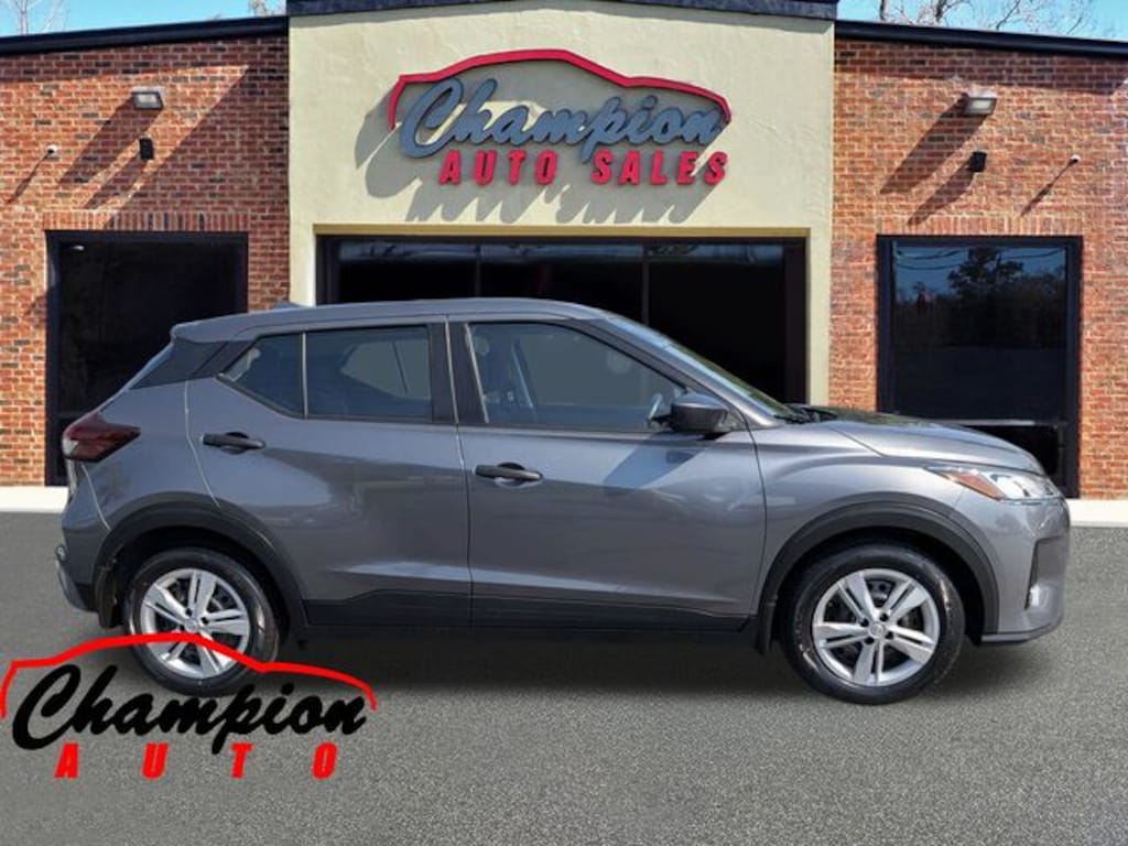 Used 2023 Nissan Kicks S SUV