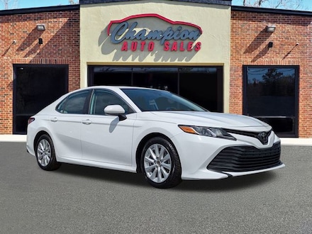 2019 Toyota Camry LE Sedan