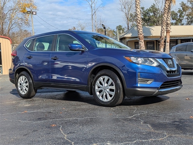 2020 Nissan Rogue S's photo