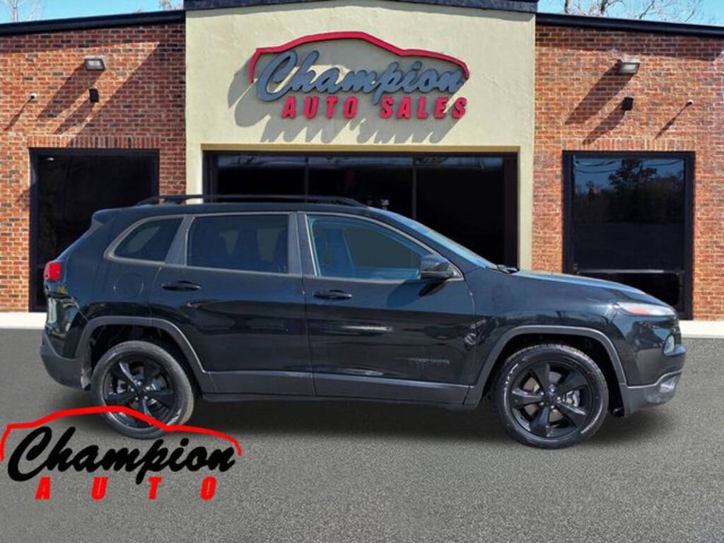 Used 2018 Jeep Cherokee Latitude FWD SUV