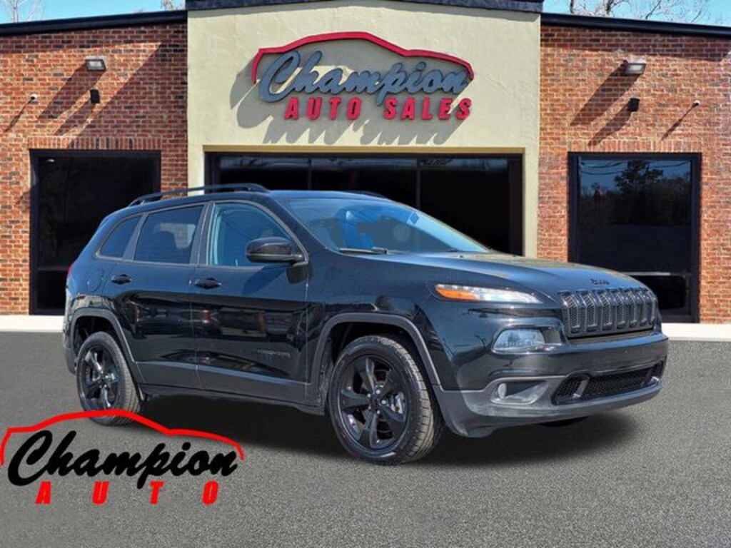 Used 2018 Jeep Cherokee Latitude FWD SUV
