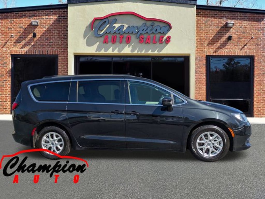 Used 2021 Chrysler Voyager LXI Van Passenger Van