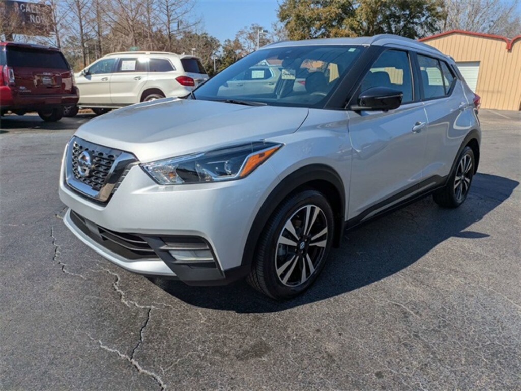 Used 2020 Nissan Kicks SR SUV