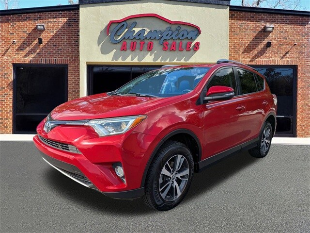 2016 Toyota RAV4 XLE photo 4