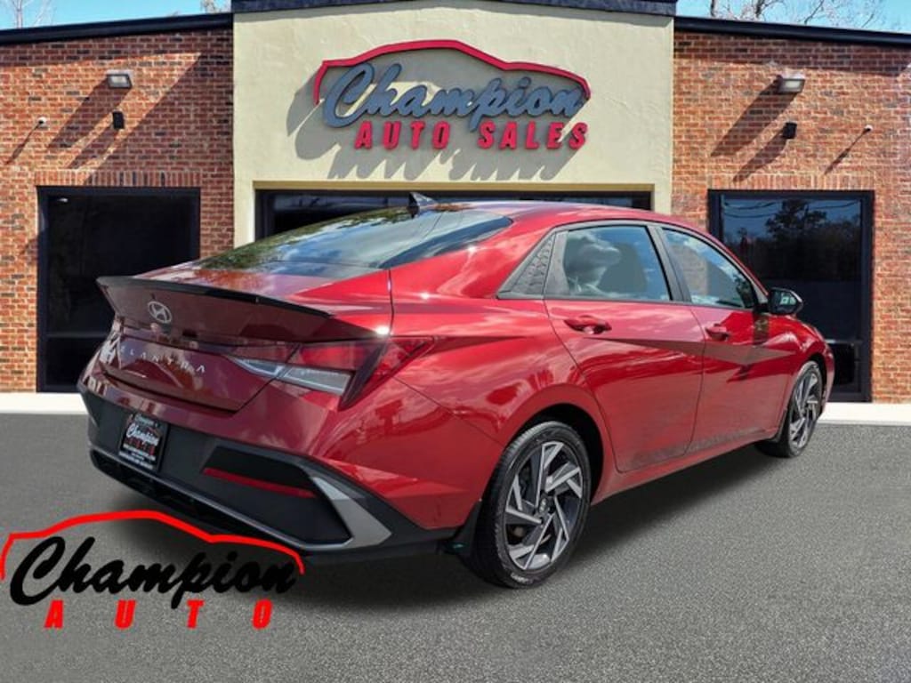 Used 2025 Hyundai Elantra SEL Sport Sedan